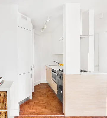 Sold by Compass | media 3