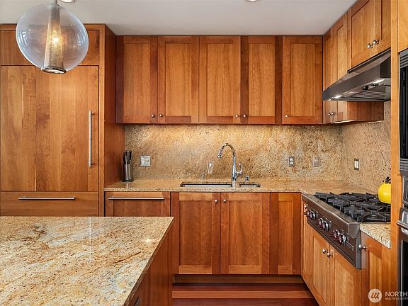 3rd image of 10700 NE 4th Street #2202