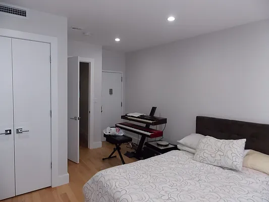 Rented by NYCP REALTY  | media 24