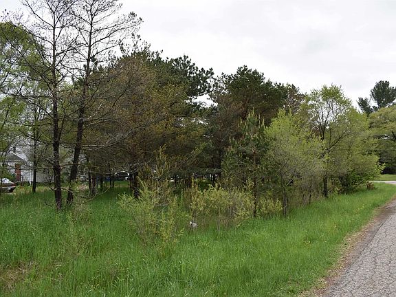 5th image of 0 E Willow St
