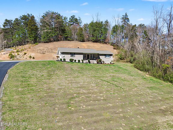 4th image of 786 Pine Mountain Rd