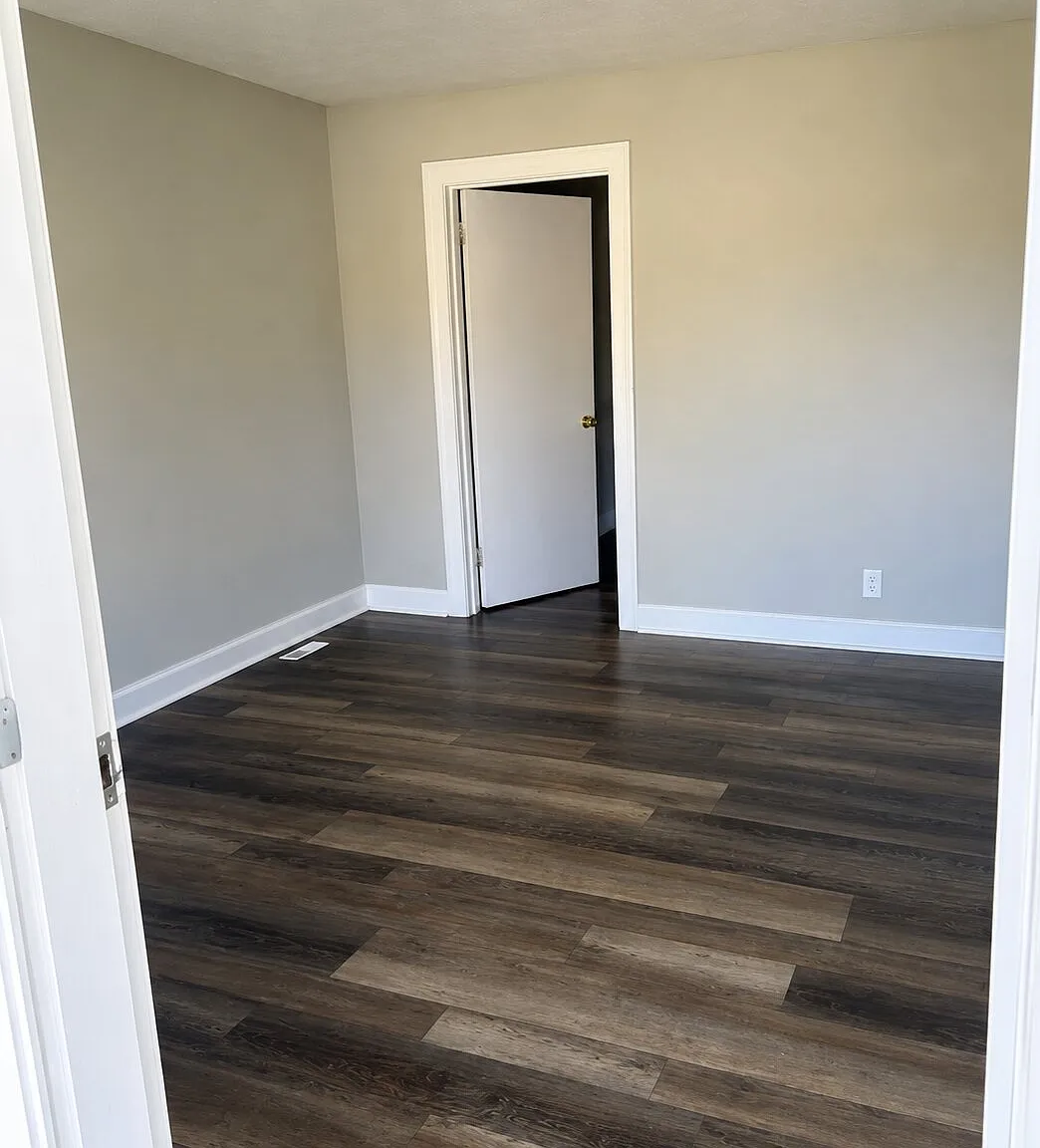 223 East Woodrow Street - 1 — Photo 2