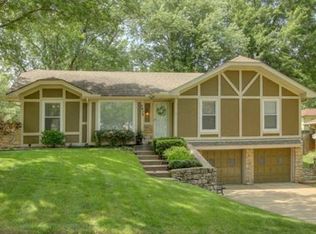 7412 N Park Ave, Gladstone, MO 64118