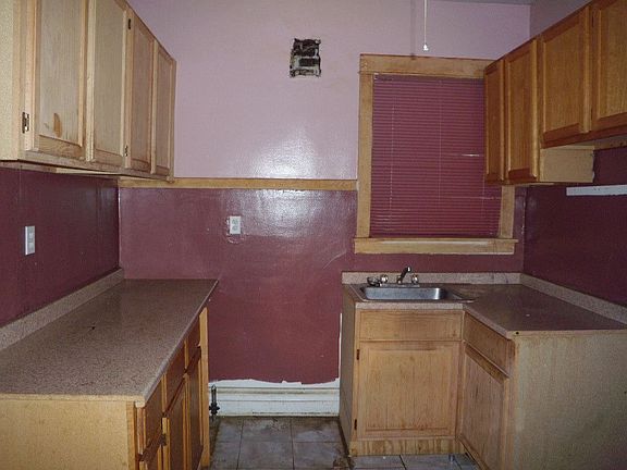 5th image of 5005 N Lawndale Ave