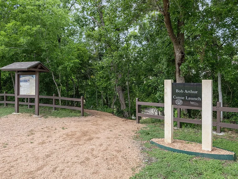 7922 Woodway Dr — Photo 34