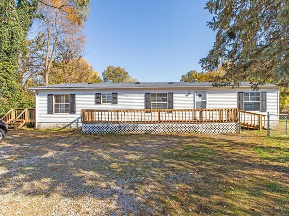 424 Cara Ct, Seymour, IN 47274
