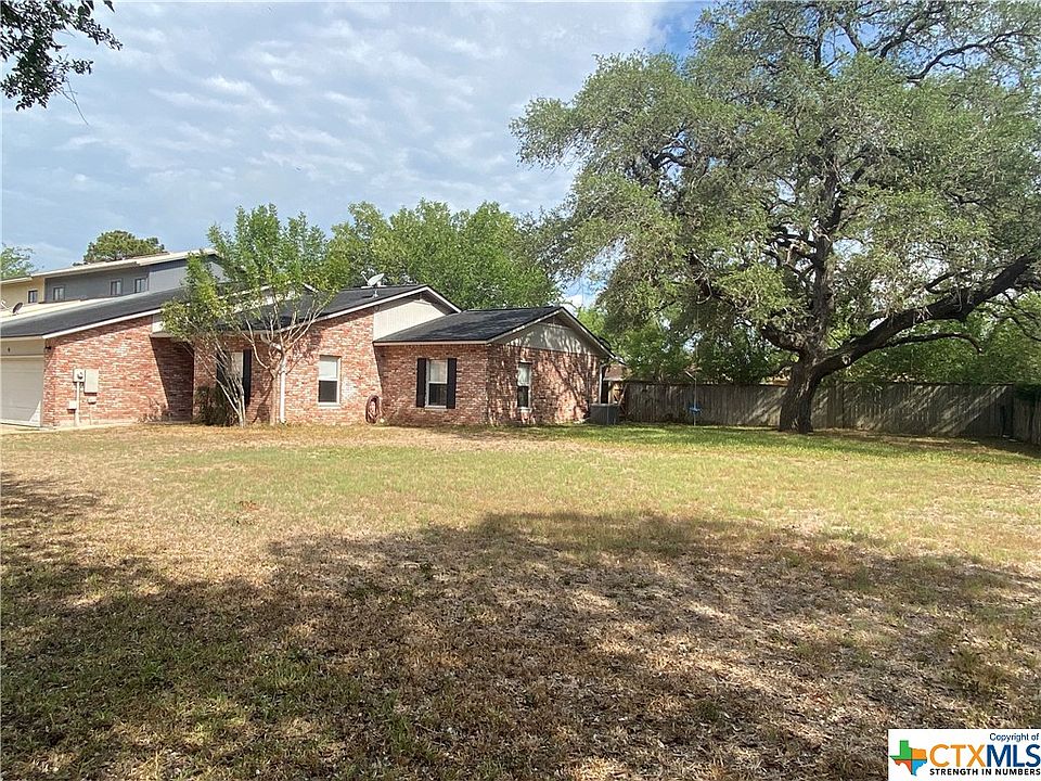 2nd image of 9 Shannon Court Dr