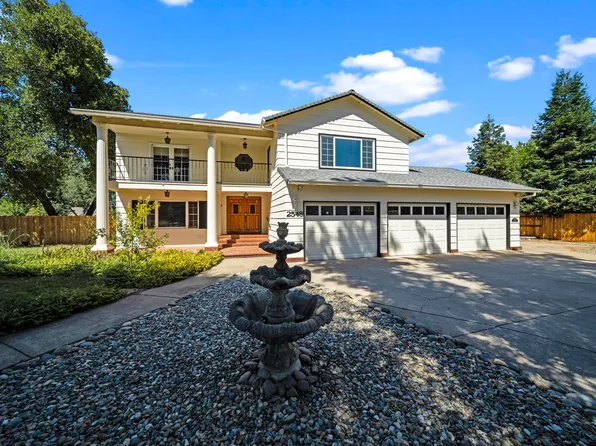 2548 Phil Ct, Redding, CA 96002