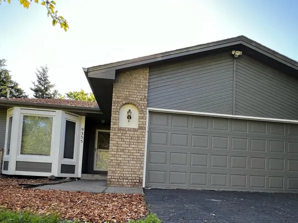 9355 Vincent Ave N, Brooklyn Park, MN 55444