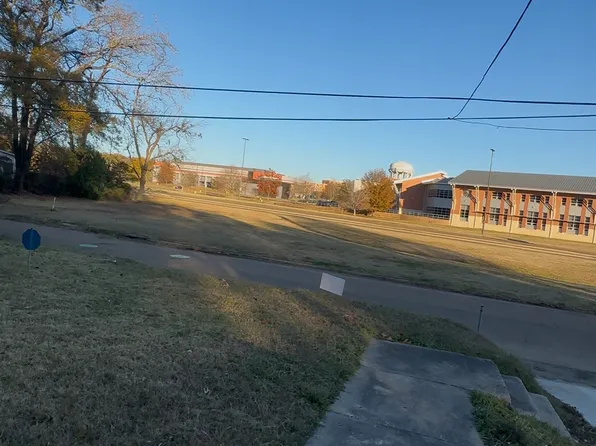 1131 Eastview St, Jackson, MS 39203