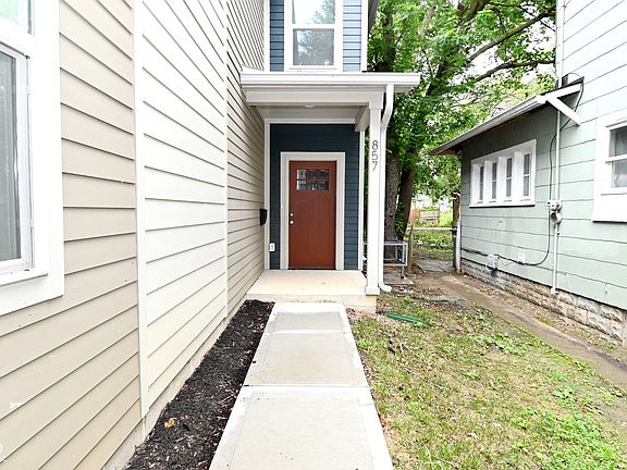2nd image of 857 N Oakland Ave