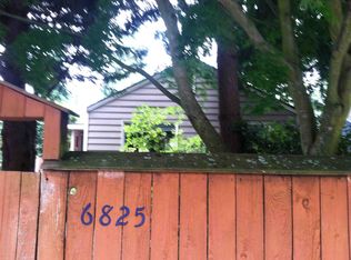 6825 35th Ave NE, Seattle, WA 98115