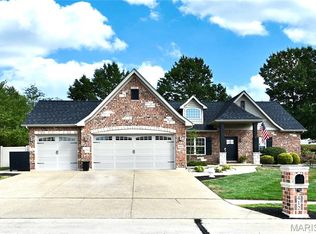 412 Cottage Grove Dr, Wentzville, MO 63385