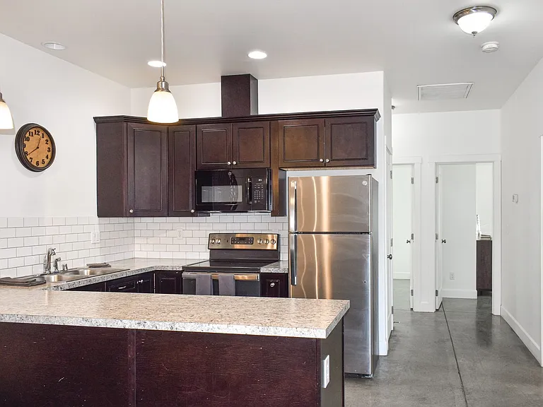 Townhouse Four-Plex in Downtown Richland — Photo 5