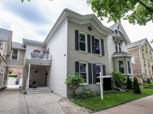 1316 N Astor St, Milwaukee, WI 53202