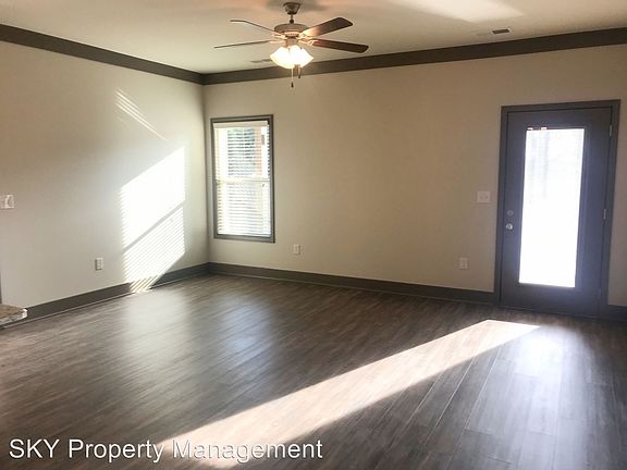3rd image of 556 Emmett Ave APT 76