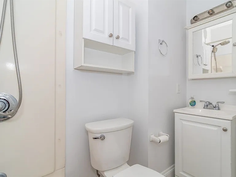 71 Curve St #71 — Photo 24