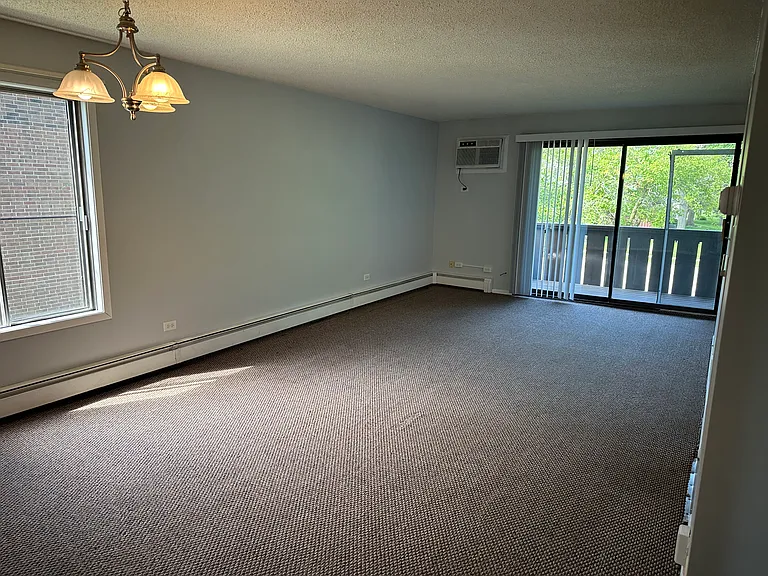 1008 Centurion Ln #12 — Photo 4