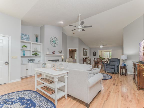 5th image of 810 Crane Drive