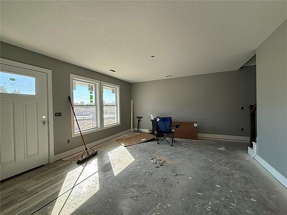4th image of 4809 S Creek Woods Dr