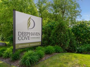 17825 Valley Cove Ct, Wayzata, MN 55345