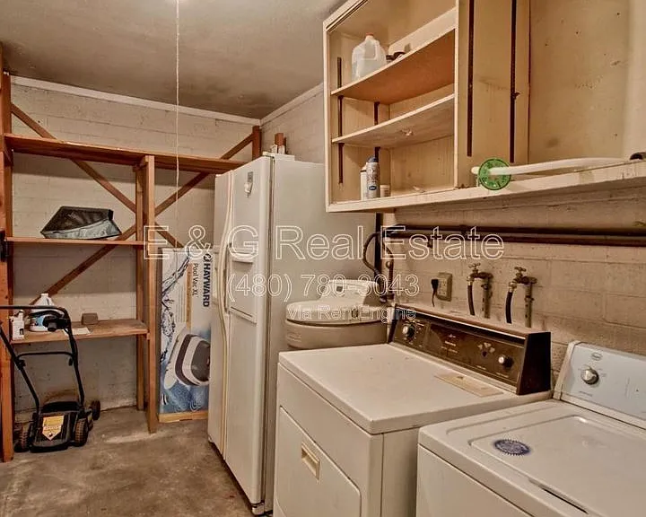 1030 E Manhatton Dr — Photo 24