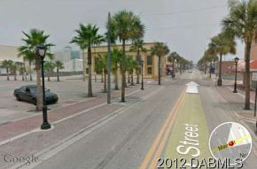 4th image of 608 Main St