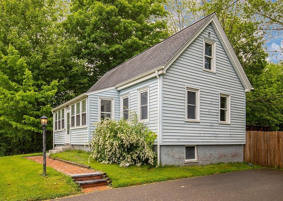 126 Spring St, East Bridgewater, MA 02333 Zillow