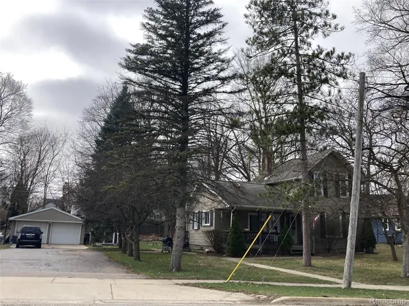 (undisclosed Address), Lapeer, MI 48446