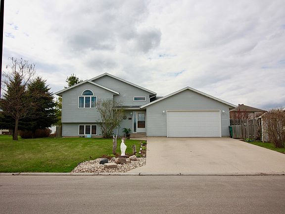 2nd image of 301 15th St N