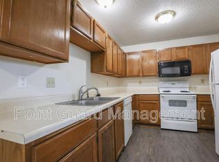 105 W Gold Coast Rd #24, Papillion, NE 68046