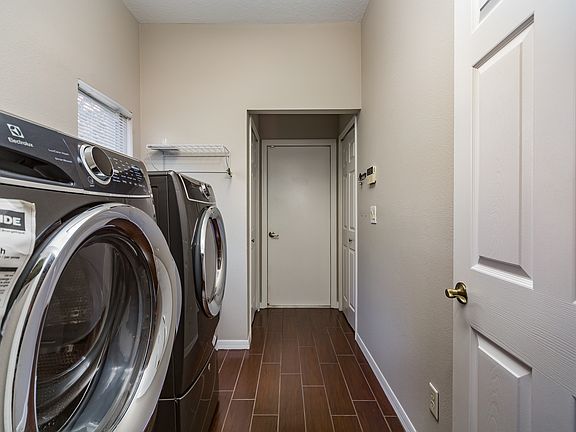 5th image of 9620 Greenbank Dr