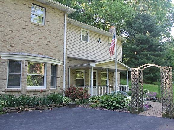 2nd image of 308 Kurt St