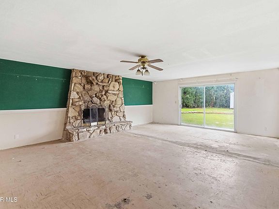 4th image of 2077 Sebring Ct