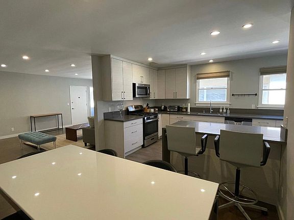 3rd image of 348 S Elm Dr #A