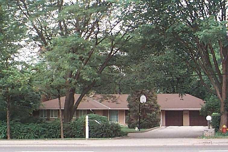 2nd image of 2660 Bayview Ave