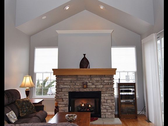 3rd image of 4061 Pheasant Ct #4061