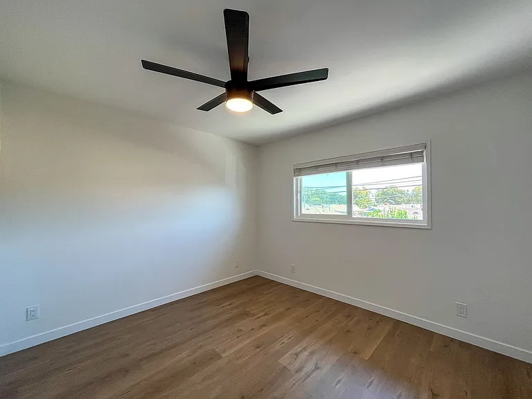 3814 S Bronson Ave — Photo 12