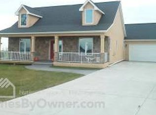 823 Birdie Ct, Mapleton, ND 58059