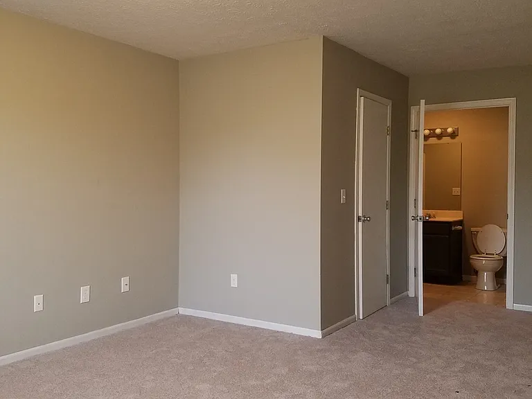 80 Bridgewater Ct — Photo 29