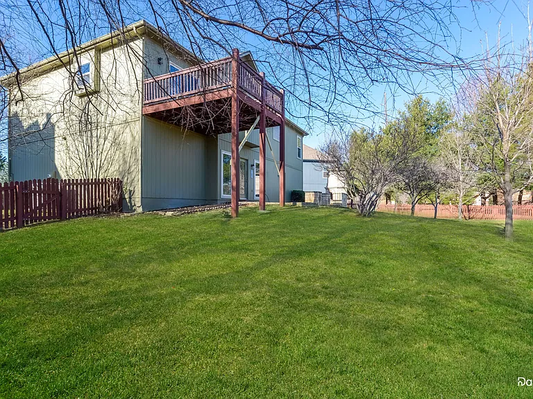 2308 W Elizabeth St — Photo 15