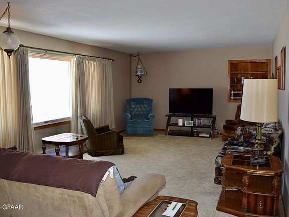 4th image of 4929 85th Ave NE