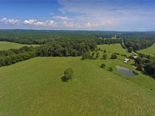 929 Arthur Teague Rd, Siler City, NC 27344