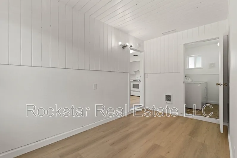 2 bed, 1.0 bath, $1,350 — Photo 2