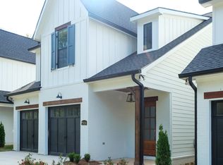 2826 Valley Rd, Nashville, TN 37215