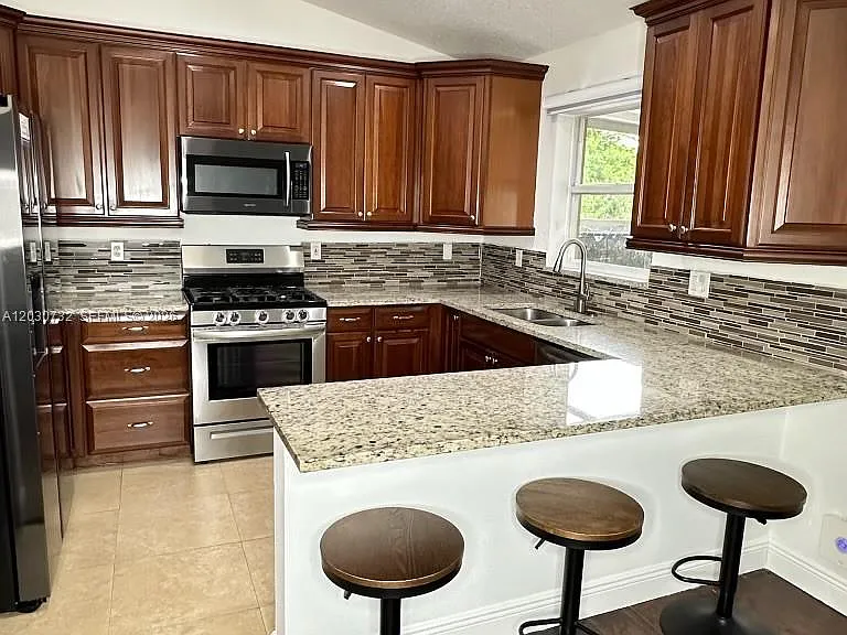 1010 Salmon Isle — Photo 8