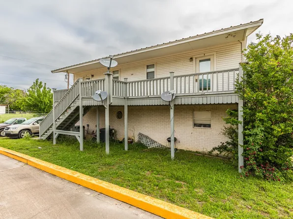 520 Liveoak St, Meridian, TX 76634