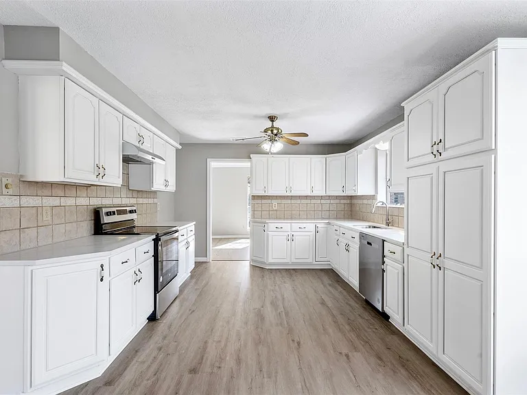4106 Cypress Hill Dr — Photo 15