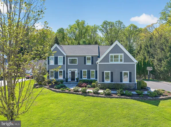 1108 Dickens Dr, West Chester, PA 19380