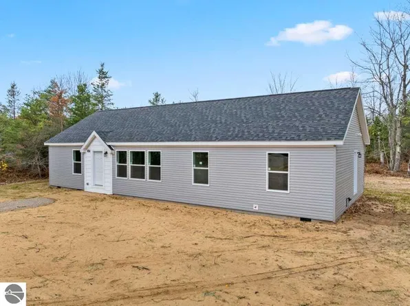 11273 Mancelona Rd, Mancelona, MI 49659
